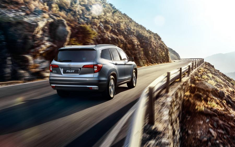  Honda Pilot 2015 года  (CIS) (фото 15 из 30)